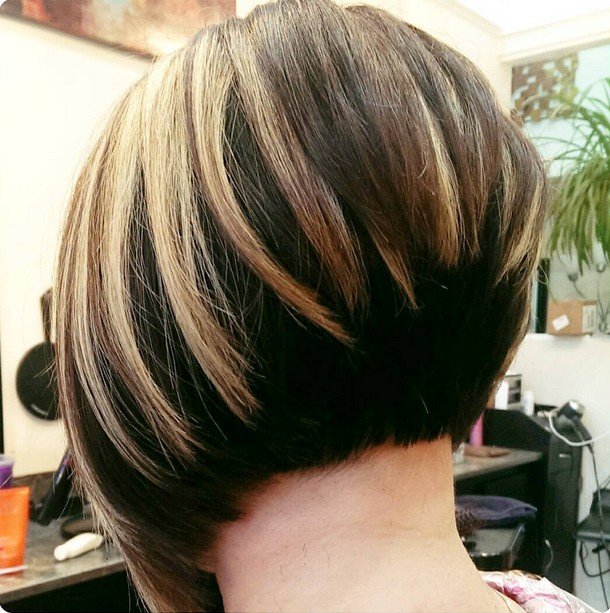 30 Stacked Bob Haircuts For Sophisticated Short Haired Women 