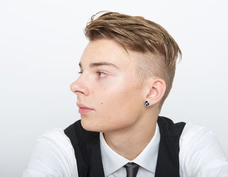 28 Edgy Disconnected Undercuts For Modern Men