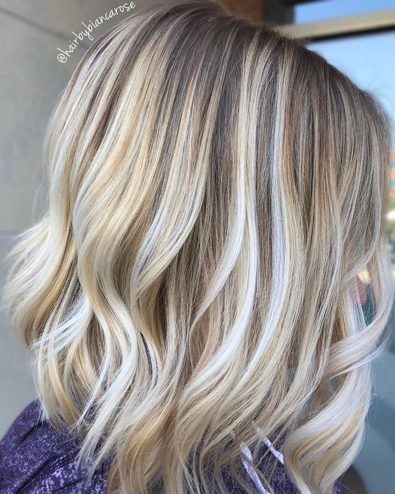 Wavy Lob with Toffee Highlights