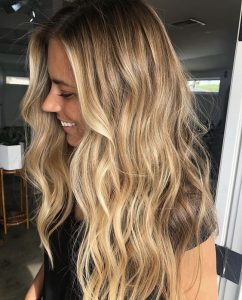 caramel blonde hair waves
