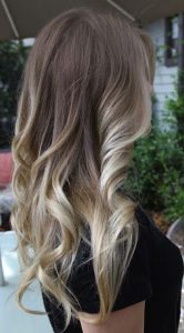 curled blonde ombre