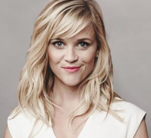 45 Gorgeous Side Swept Bangs Hairstyles For Every Face Shape