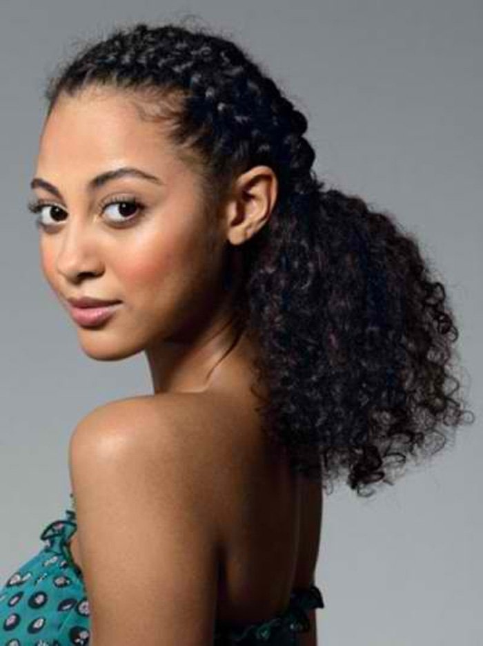 Beautiful And Chic Curly Hairstyles