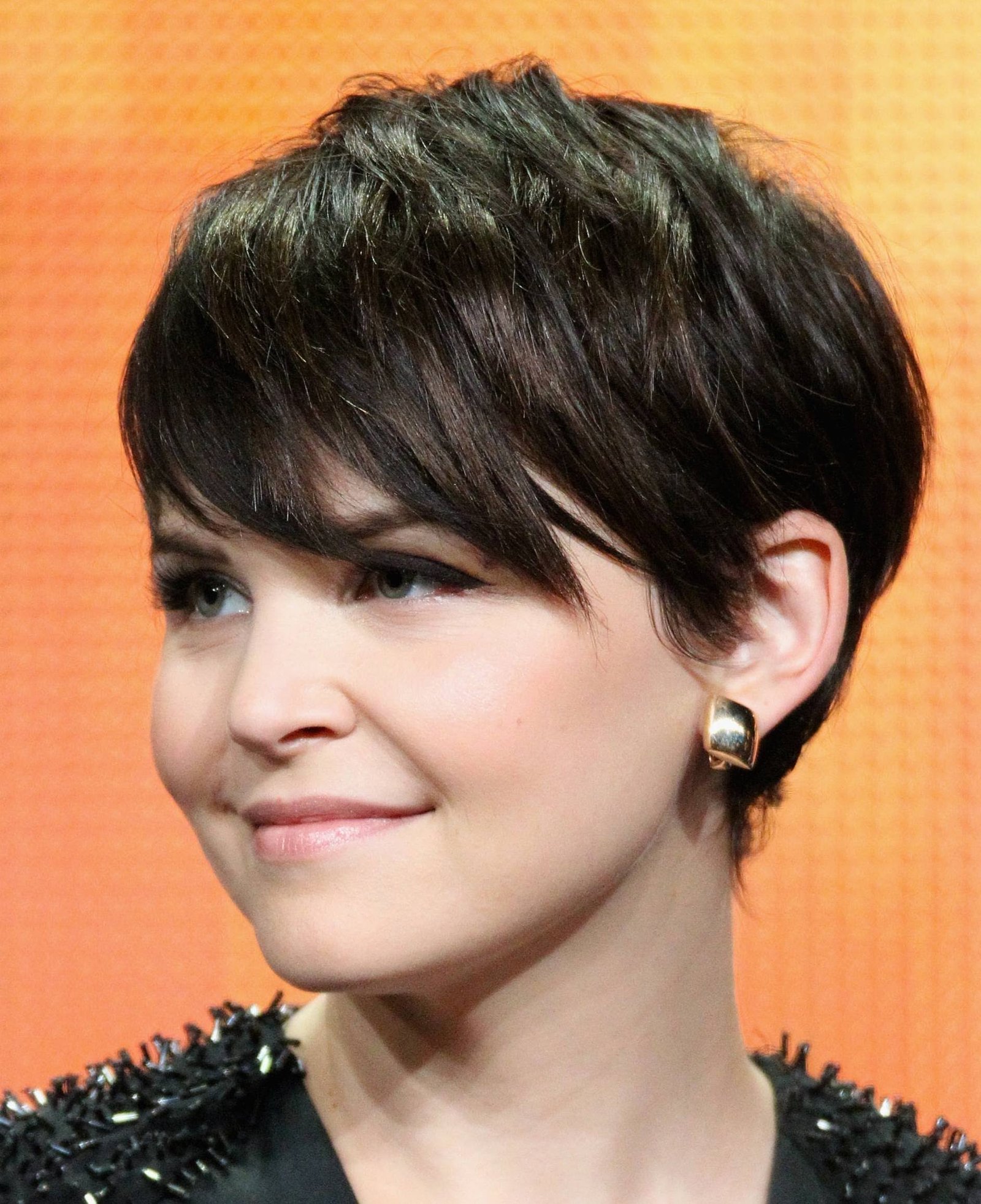 Short Pixie Haircuts With Bangs