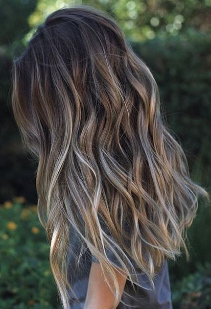 brown hair with frosted highlights