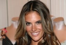 45 Brown Hair with Blonde Highlights Looks Brown Hair with Blonde Highlights