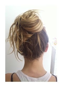 Top 25 Messy Bun Hairstyles  Unique and Easy Messy Buns