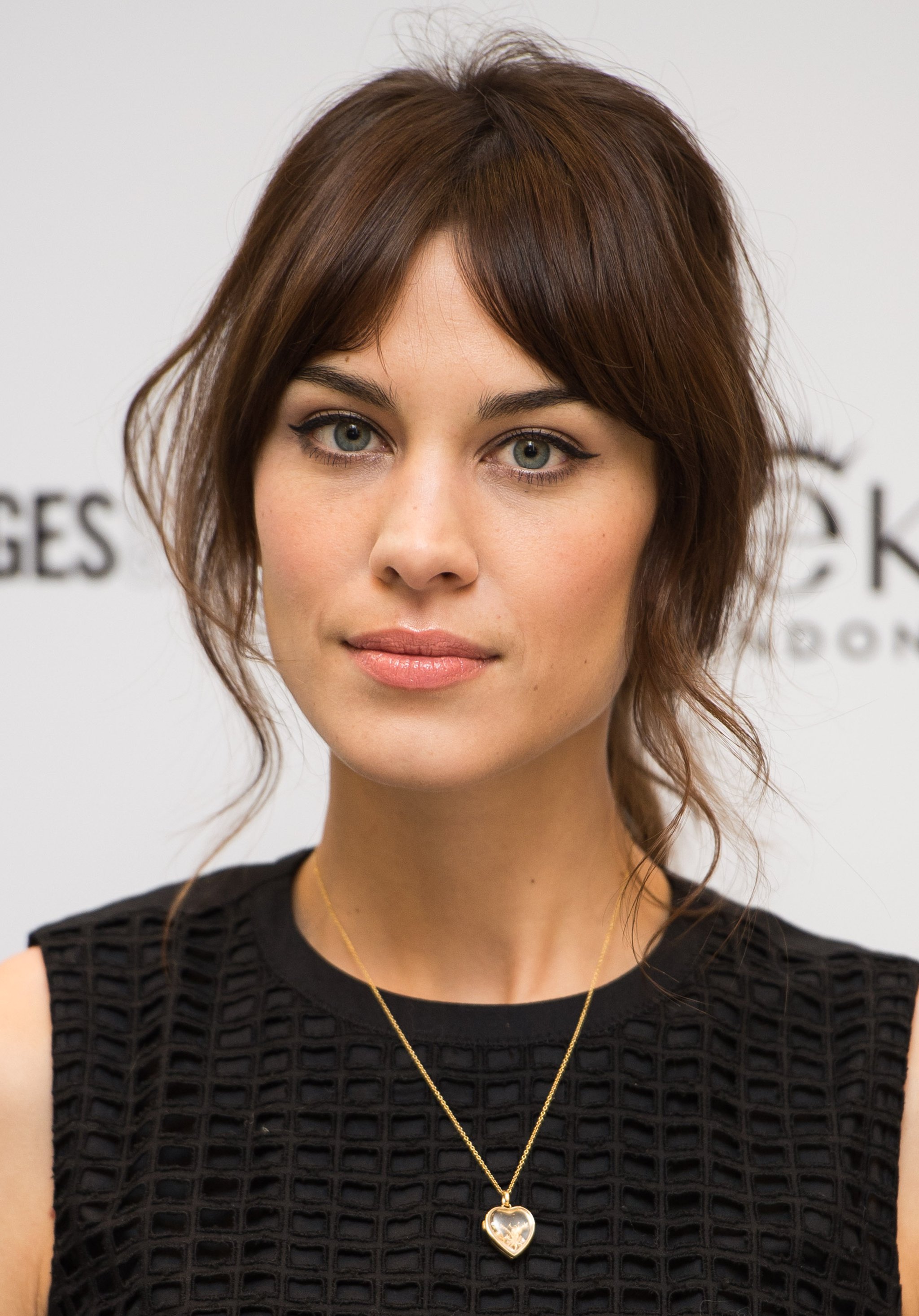 Hairstyles For Long Faces Bangs