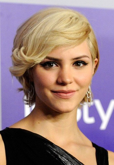 Short Haircuts for Women Over 70 - 6 Stylish Ideas for 2023