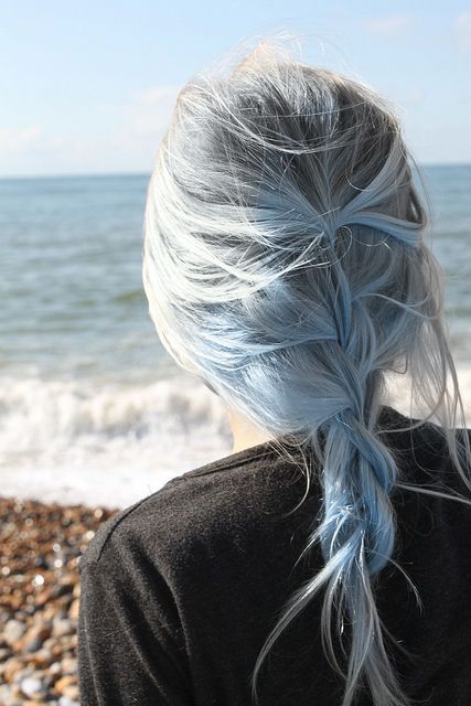 35 Fresh New Light Blue Hair Color Ideas For Trendsetters 