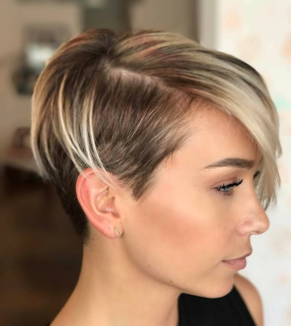 Short Hair Brunette With Blonde Highlights