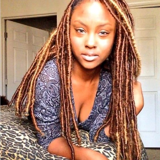 Most multicolored faux loc styles use different shades for different locs