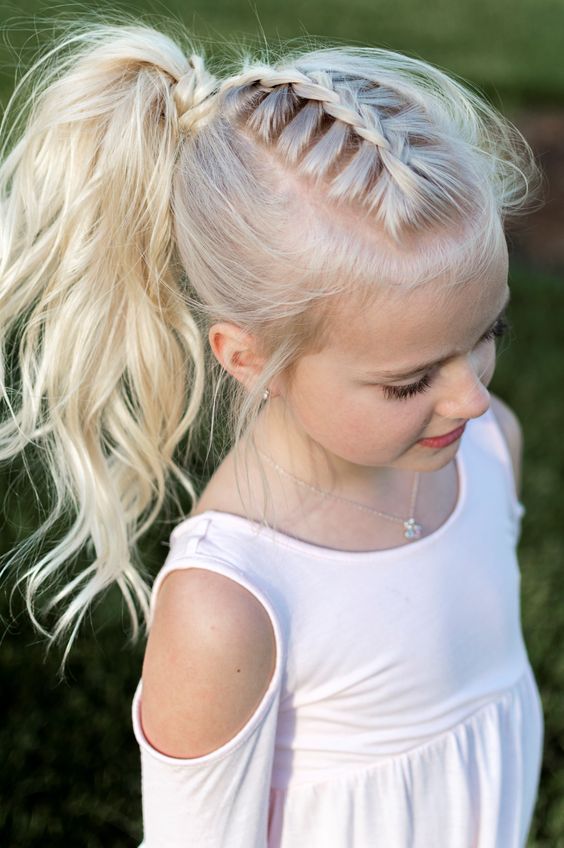 35 Cute Fancy Flower Girl Hairstyles For Every Wedding