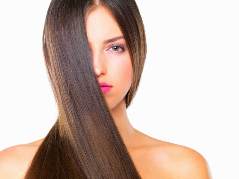 How to Keep Your Hair Straight Overnight and All Day