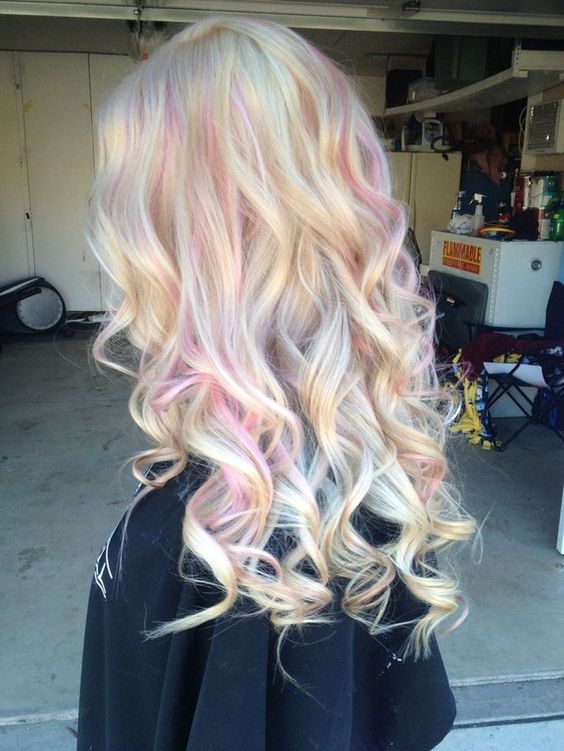 35 Of The Best Pink Highlight Hairstyle Ideas To Slay