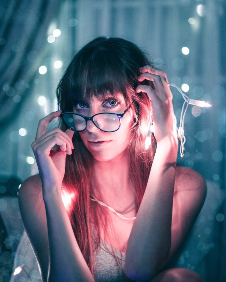 Best Hairstyles with Glasses and Bangs