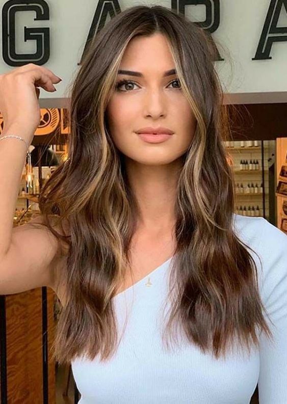 40 Most Flattering Medium Straight Hairstyles For Women – Hottest Haircuts