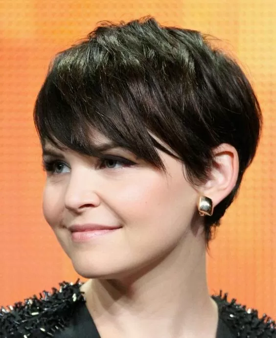 textured bangs pixie