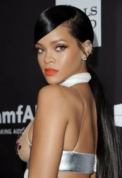 rihanna long hairstyles