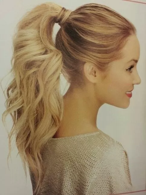 Light waves middle ponytail