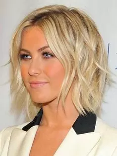 short hairstyles for blondes