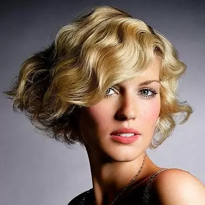 short wavy hairstyles