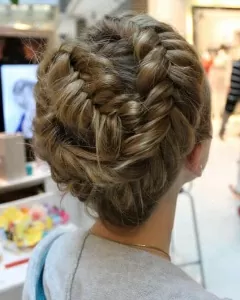 hairstyles for curly long hair