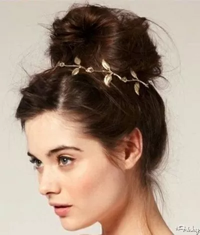 How to create a Grecian up-style, a cool updo for prom season
