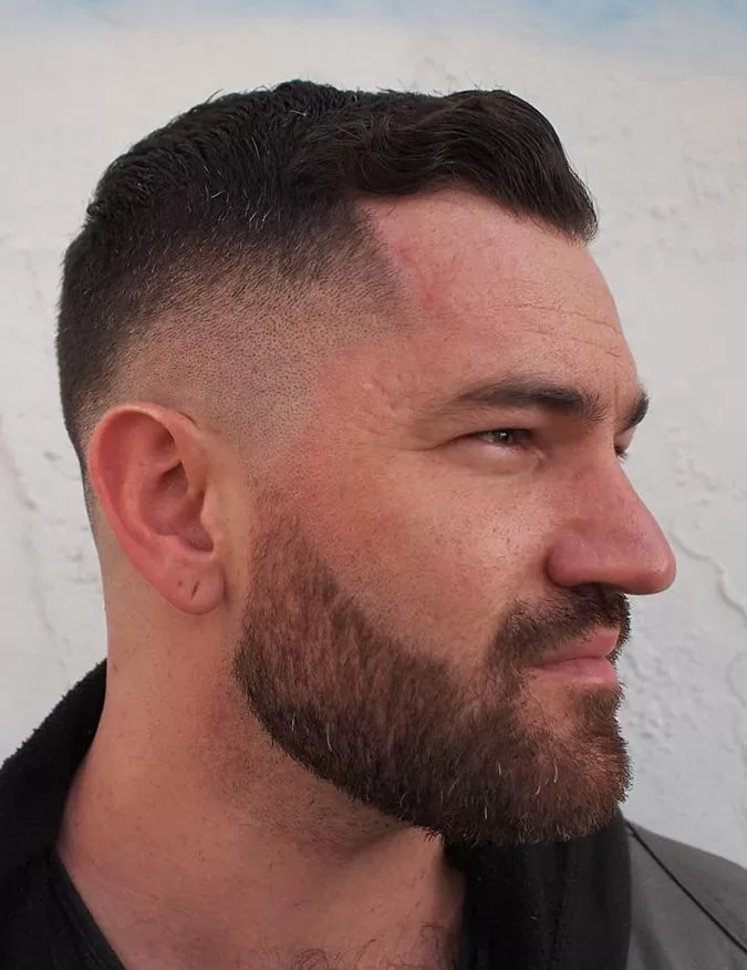mid fade with subtle waves