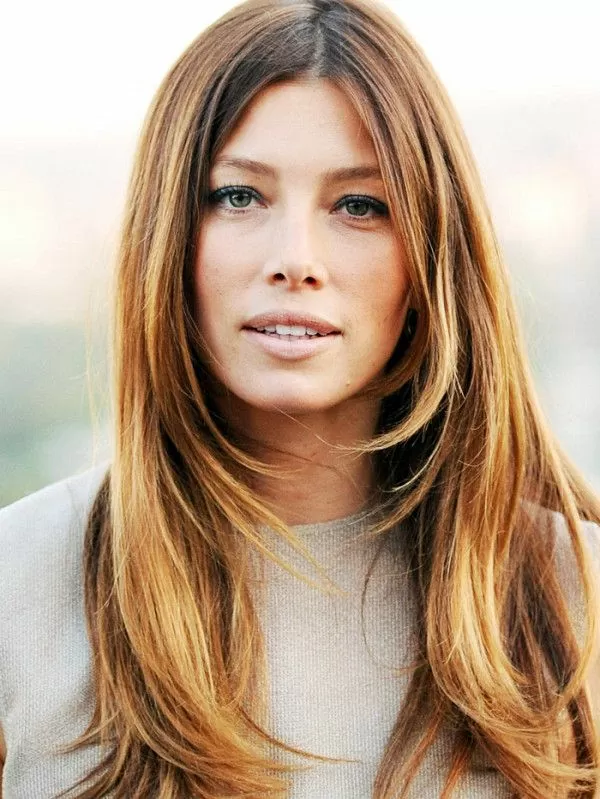 35 Glamorous '70s Feathered Hair Style Looks 35 Glamorous '70s Feathered Hair Style Looks