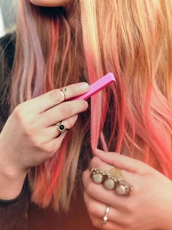 how to chalk red hair