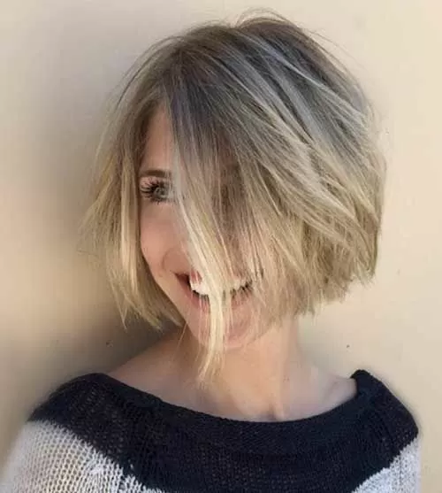 sandy bob with highlights