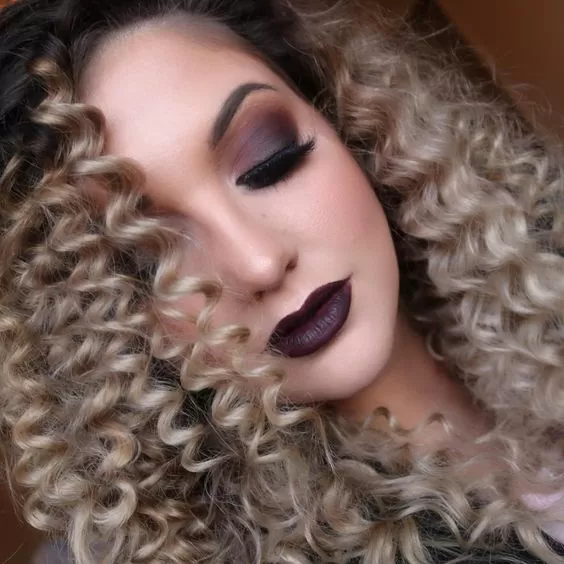 vampy blonde curls