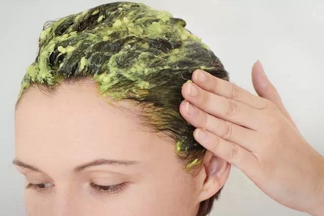 DIY anti frizz remedies