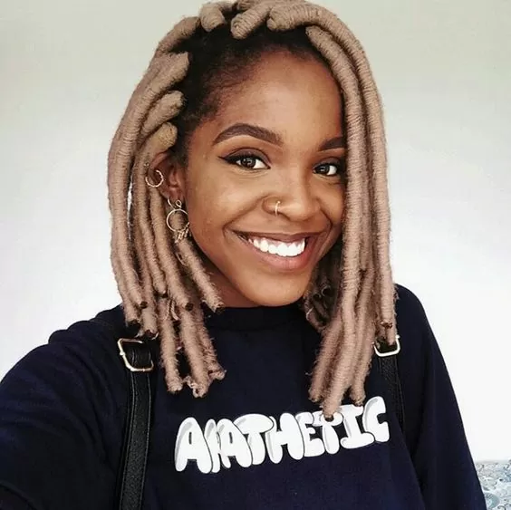 short jumbo yarn locs