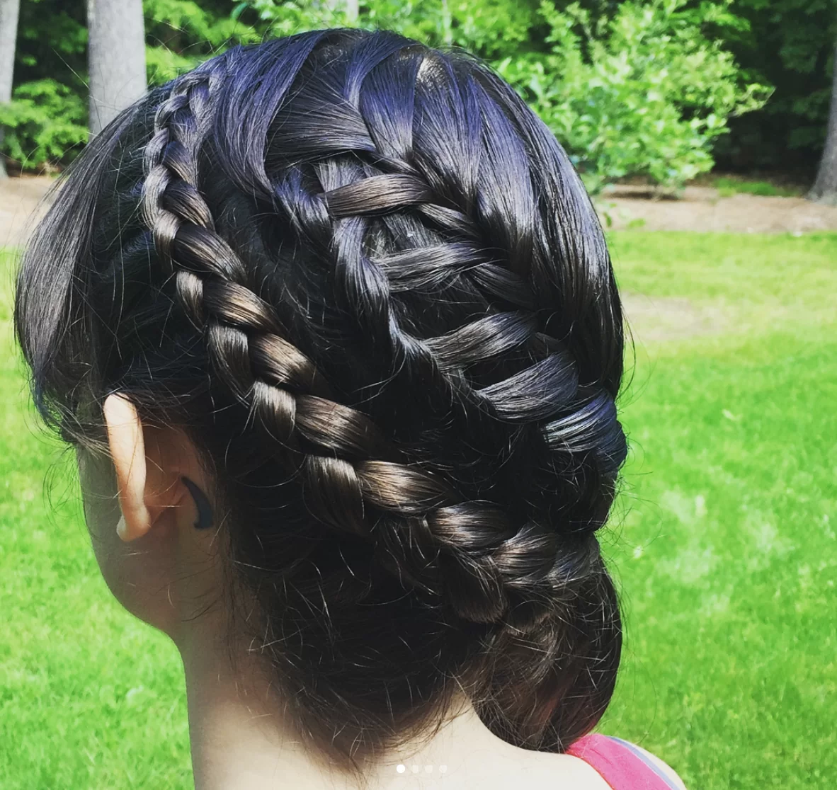 side ponytail ladder braid