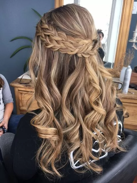 Most Beautiful Prom Hairstyles for Long Hair