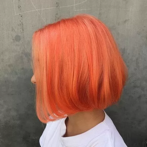 Rounded Peach Bob with Subtle Highlights