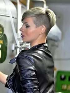 Side Shave With Hard Part