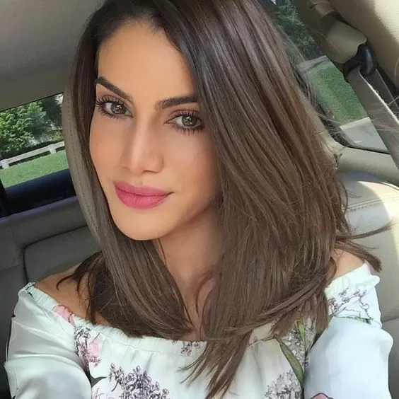 Right Dark Chocolate hair for Hazel Eyes