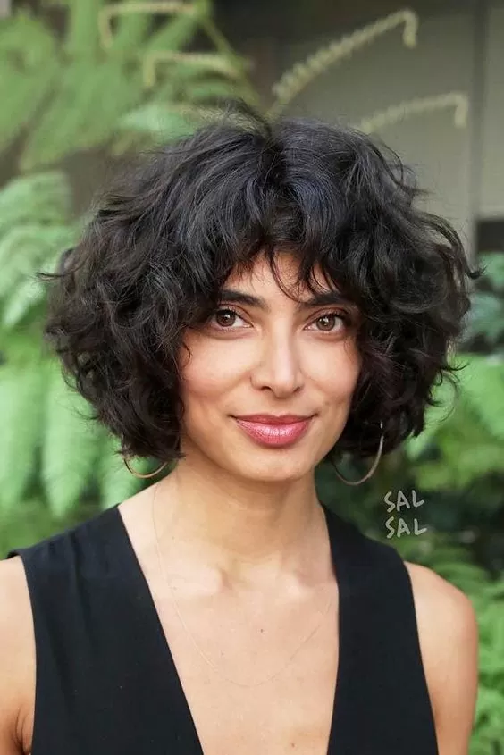 Pageboy with Big and Bouncy Curls