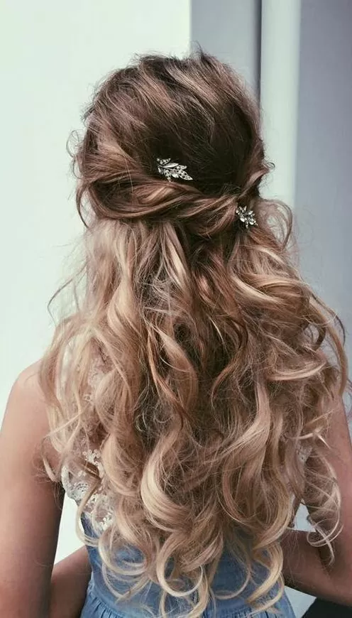 10 Amazing Curly Prom Hairstyles In 2018 | BestPickr