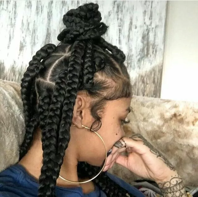 Medium length triangle box braid