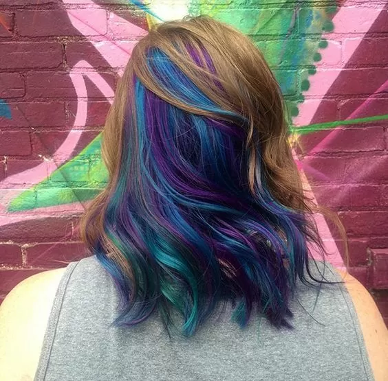 Auburn Hair with Chunky Peacock Slice