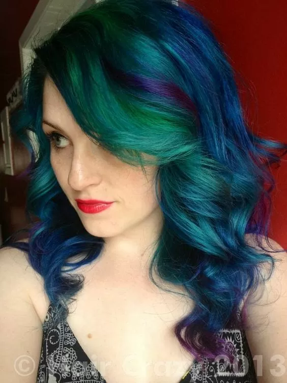 Peacock Hair with Bright Face-Framing Highlights