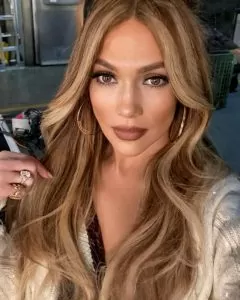 caramel blonde jennifer lopez