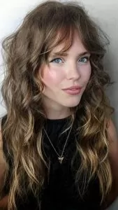 curly hair curtain bangs