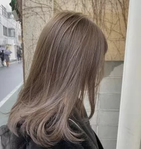 light brown milk tea hair