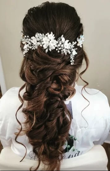 loose chunky updo
